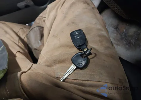 2006 Hyundai Accent Gls z USA, uszkodzony, nr VIN KMHCN46C76U010559